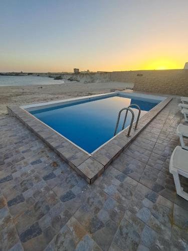2 bedrooms, 7 beds