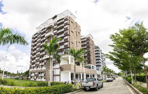 Cozy 1 Bedroom with Sunset View in Balcony