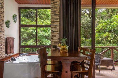 อ่างแช่น้ำร้อน, Cabañas Refugio Verde Monteverde (Cabanas Refugio Verde Monteverde) in มอนเตเวอร์ด