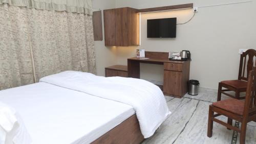Exquisite house with 3 Pvt Bathrooms - 10 min walk from Assi Ghat