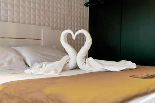Double Room image 7