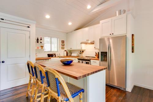 High-End Sapphire Retreat on Fairfield Lake! in แซฟไฟร์ (NC)