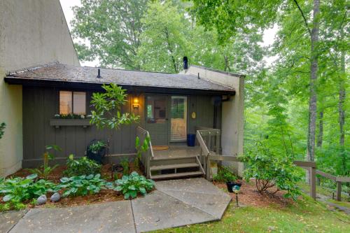 High-End Sapphire Retreat on Fairfield Lake! in แซฟไฟร์ (NC)