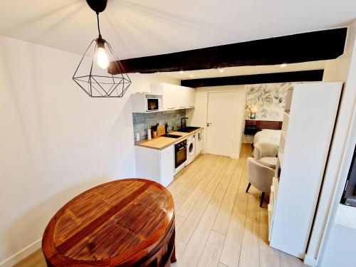 Ēdiens un dzērieni, Studio cosy Proche Lyon Arrivée autonome (Studio cosy Proche Lyon Arrivee autonome) in Fleurieu-sur-Saone (Rhone-Alpes)