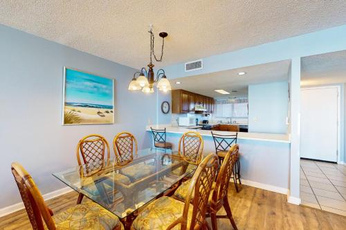 2BR Carolina Dunes Condo: Oceanfront