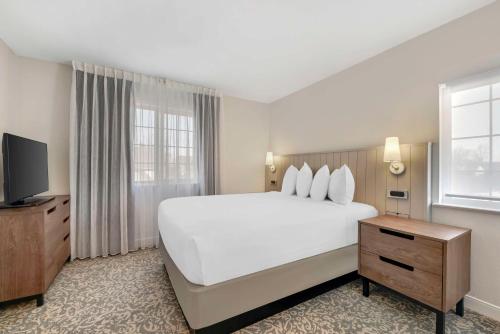 Sonesta ES Suites Dulles Airport - image 13
