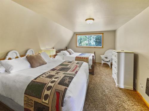 Hunter`s Hideout Panguitch Lake - main image