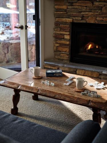 Black Bear Lodge Room Type - Deluxe King Suite