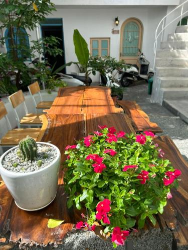VYA homestay Hue in Perfume River