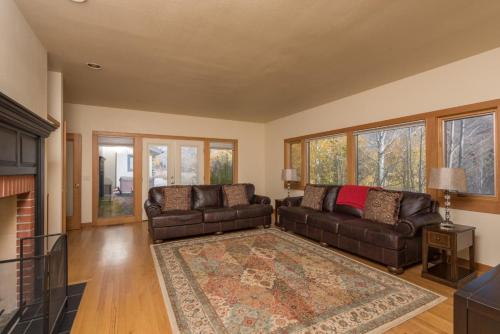 Game Room, Outdoor Hot Tub, Two Kitchens, Perfect For Large Families, Ketchum (foto 10)
