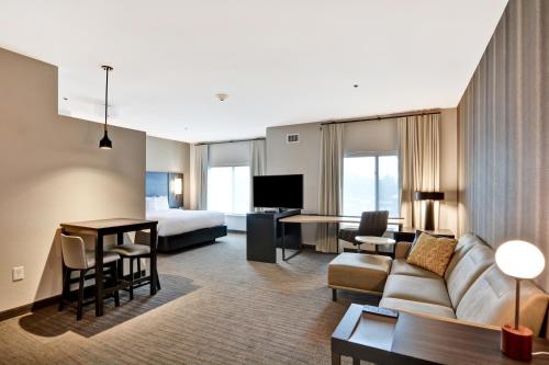 Residence Inn by Marriott Cleveland Airport/Middleburg Heights - image 2