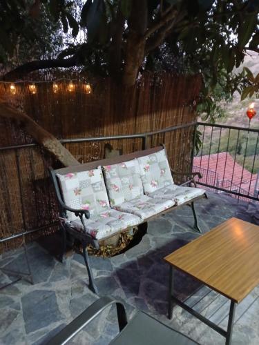 George's House in Askas