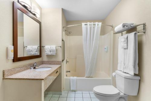 Comfort Inn & Suites Greeley - image 10