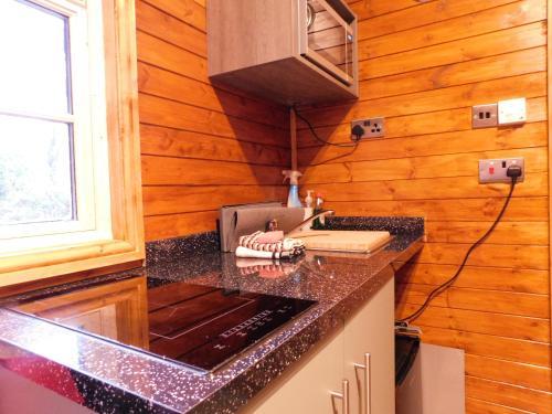 kuhinja, Bryn Dinas Camping Pods at the foot of Mt Snowdon in Plas Gwynant