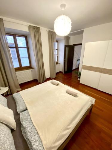 Apartment Vera - Old Town, AC, Balcony, Bratysława (zdjęcie 4)