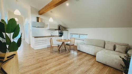 Modernes Studio mit Wallbox und Parkplatz Nähe Koblenz in Melsbach, Deutschland