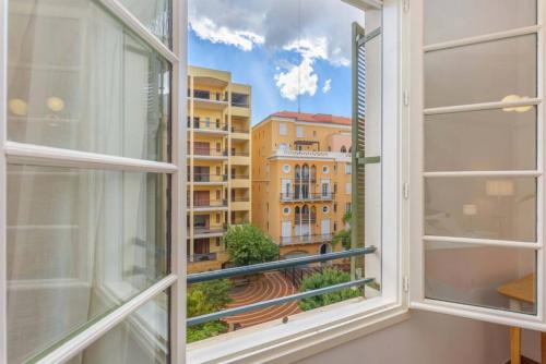 Mundo - Exquisite 2-BR W Balcony at Saifi Village - image 3