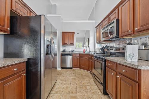 4BR house with Garage, Backyard porch & Fireplace in Covington, USA