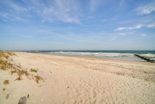 Ocean City Hideaway Walk to Boardwalk and Beach! in Ocean City, USA