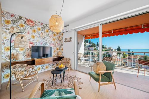 Les Orangers, Charmant studio avec coin nuit, incroyable vue sur la ville et la mer, parking - Location saisonnière - Menton