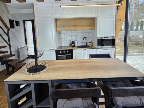 Two-Bedroom Chalet image 10