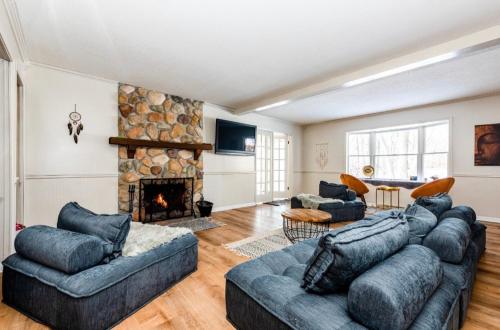 Relaxing 5-bedroom with indoor fireplace