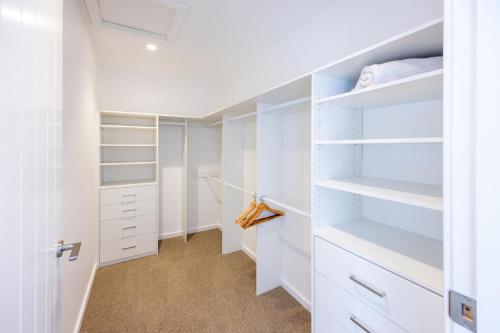 Plunge Pool, Walk to Beach, Olas Villa 3