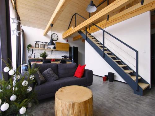 Apartment near Pern tejn Castle in Smr ek, Ujčov (photo 8)