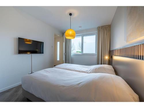 Beautiful apartment with marina view Beautiful apartment with marina view