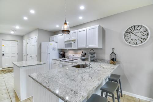 Condo with Pool Access Walk to Cotton Bayou Beach!, Orange Beach (photo 9)