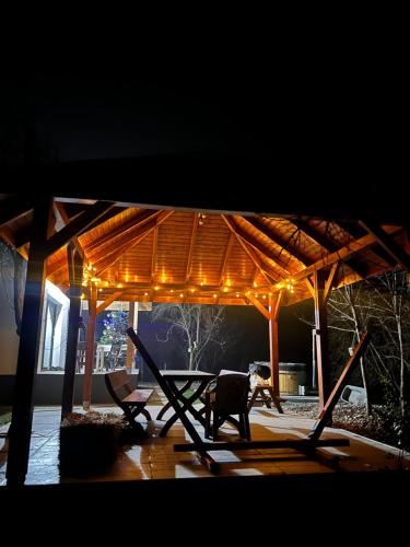 Lake House Aprozi in Greaca