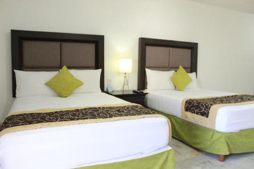 2 double beds