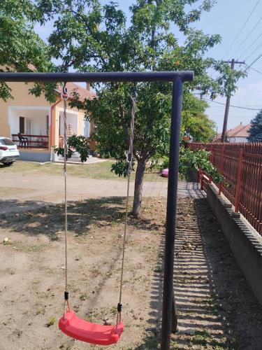 Abadi Karmazsin haz in 阿巴德薩洛克