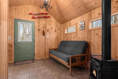 Whispering Pines - Lake Access Hot Tub Fire Pit Whispering Pines - Lake Access Hot Tub Fire Pit