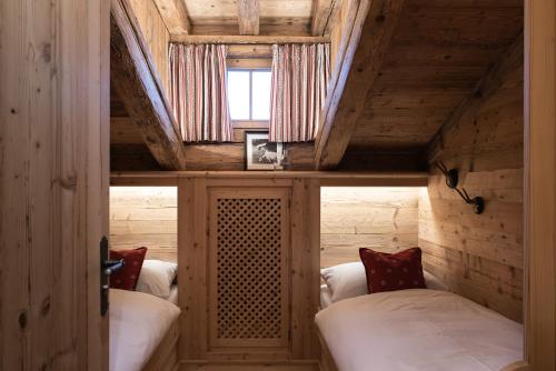 Zimmer mit 2 einzelbetten, gemeinschaftsbad