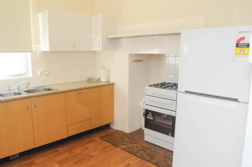 ห้องครัว, โรงแรมดับโบ อาร์เอสแอล คลับ (Dubbo RSL Club Motel) in ดับโบ