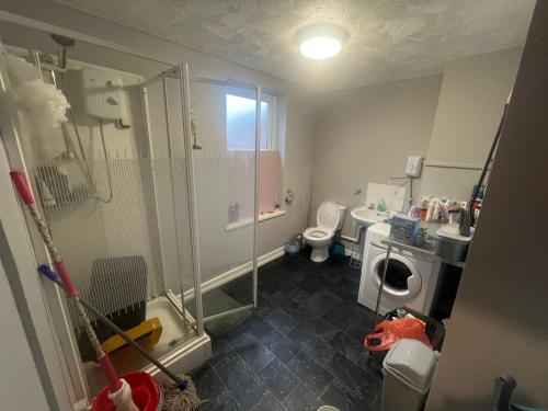 dusch, Ashton Apartment in Ashton under Lyne