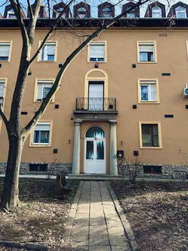 ทัศนียภาพภายนอกโรงแรม, Robin Apartman in บูได วาม