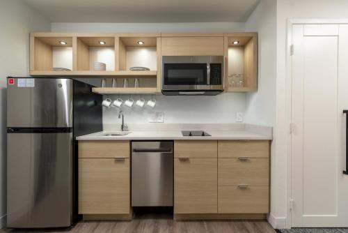 廚房, TownePlace Suites by Marriott Nampa in 南帕