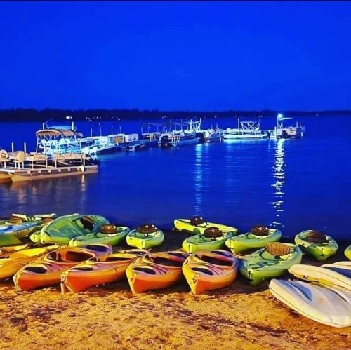 Westlake Dunes View Beach-FREE Pontoon Boat Rental in West Lake (ON)