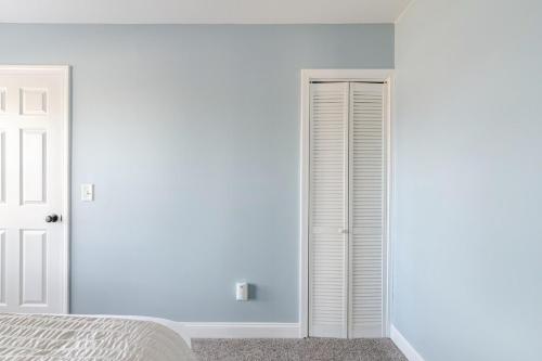 Historic Belmont Home - Steps to Stowe Manor and Downtown Historic Belmont Home - Steps to Stowe Manor and Downtown