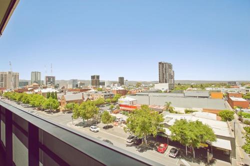 2 BR Apartment with car parking on Grote Street, Adelaide (foto 8)