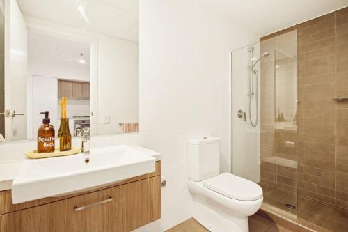 2 BR Apartment with car parking on Grote Street, Adelaide (foto 9)