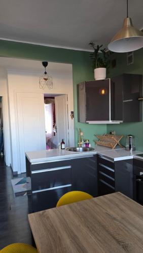 Room in mont Boron in Mont Boron