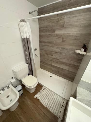 One-Bedroom Apartment image 7