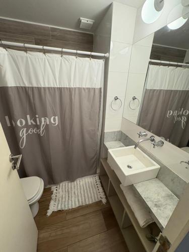 One-Bedroom Apartment image 4