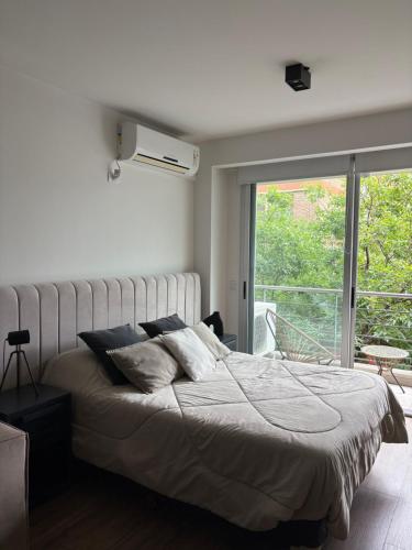 One-Bedroom Apartment image 2