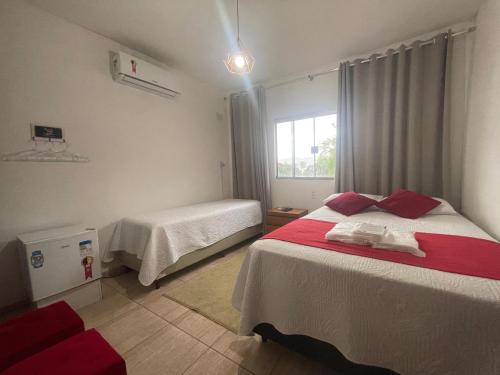1 double bed, 1 twin bed