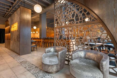 Best Western Grant Park Hotel - image 9