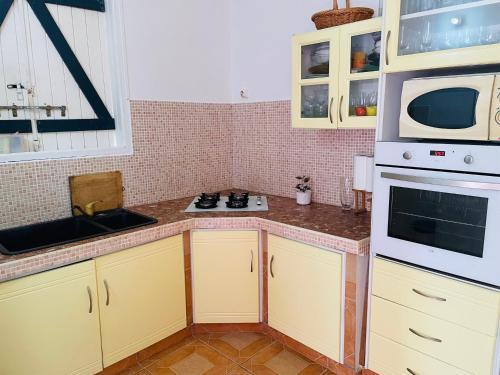 keuken, Tikaz Solnoa in Sainte Rose